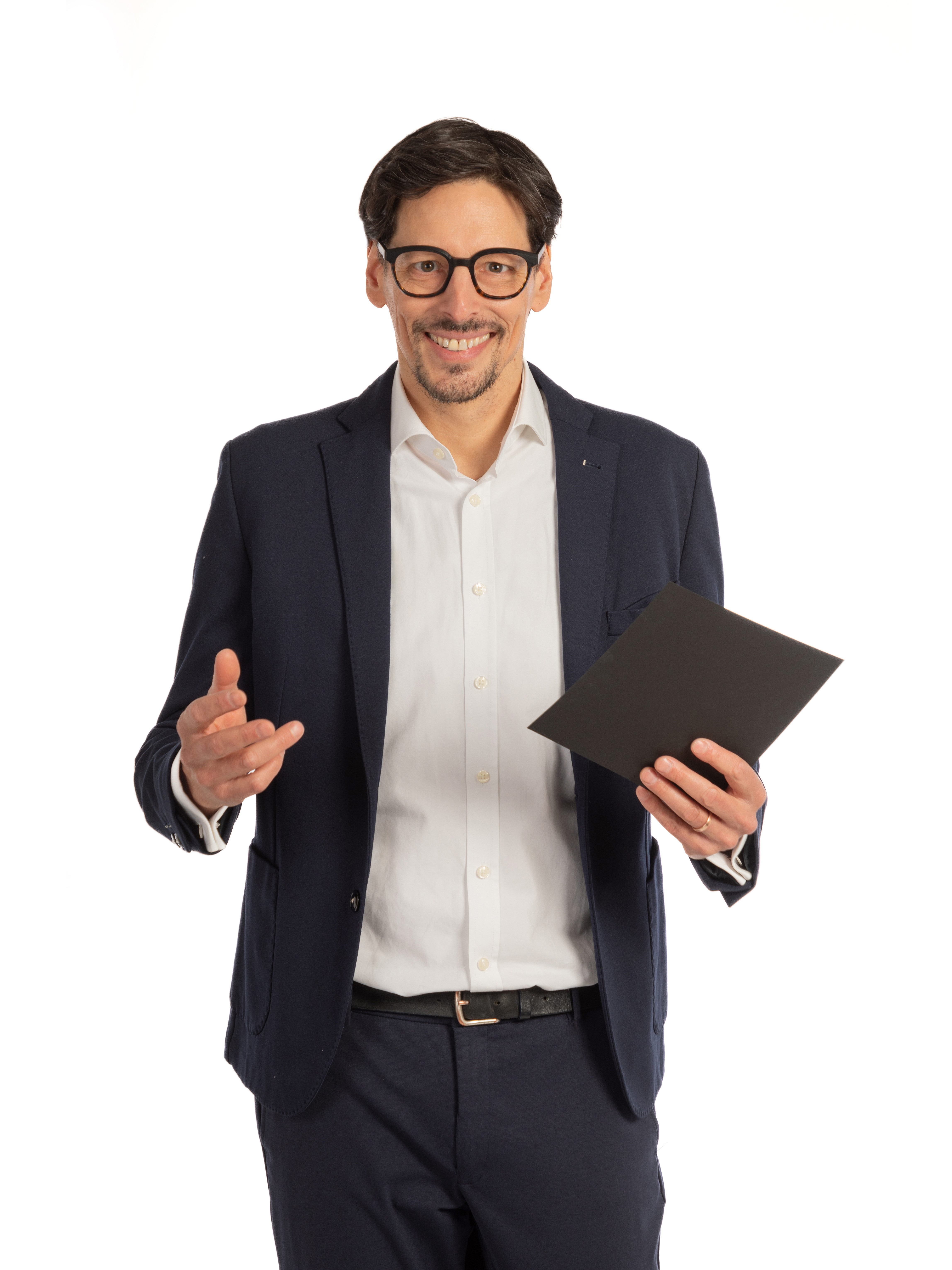 Multilingual Presenter. Moderator. Presentatore. Animateur événementiel. Presentador. Apresentador.